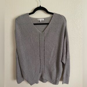 Woven heart women’s medium thin knit sweater